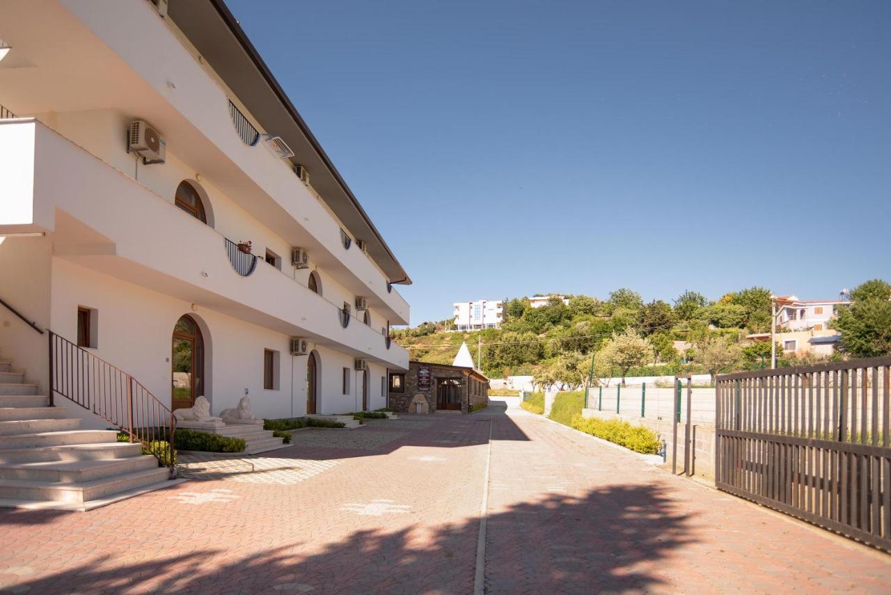 Hotel San Pietro Martin Fushe-Drac Ngoại thất bức ảnh